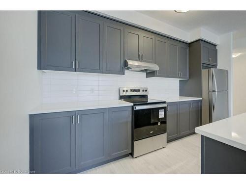 A012-142 Foamflower Place, Waterloo, ON - Indoor Photo Showing Kitchen