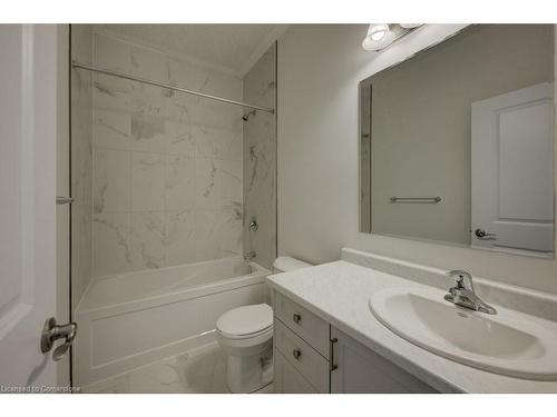 A012-142 Foamflower Place, Waterloo, ON - Indoor Photo Showing Bathroom