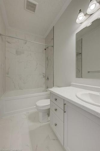 A012-142 Foamflower Place, Waterloo, ON - Indoor Photo Showing Bathroom