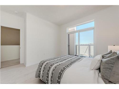 A012-142 Foamflower Place, Waterloo, ON - Indoor Photo Showing Bedroom