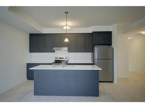 A012-142 Foamflower Place, Waterloo, ON - Indoor Photo Showing Kitchen