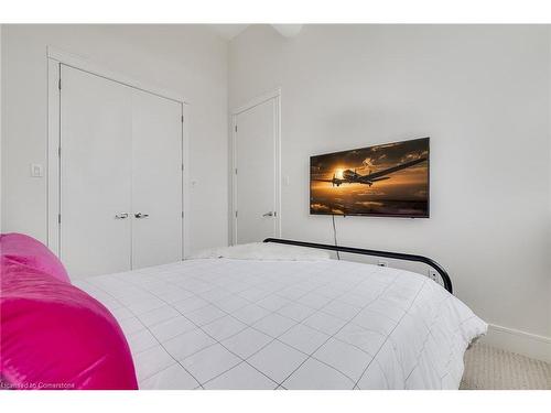 322-112 Benton Street, Kitchener, ON - Indoor Photo Showing Bedroom