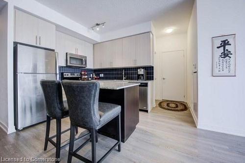 711-85 Duke Street E, Kitchener, ON - Indoor Photo Showing Kitchen With Stainless Steel Kitchen