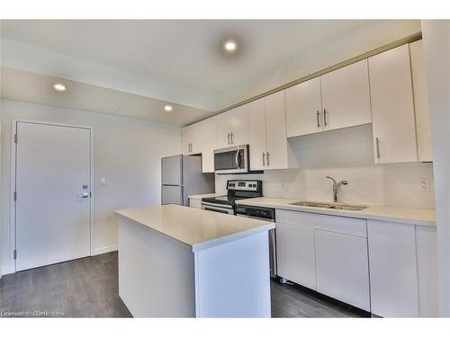 522-690 King Street W, Kitchener, ON - Indoor Photo Showing Kitchen With Stainless Steel Kitchen With Double Sink