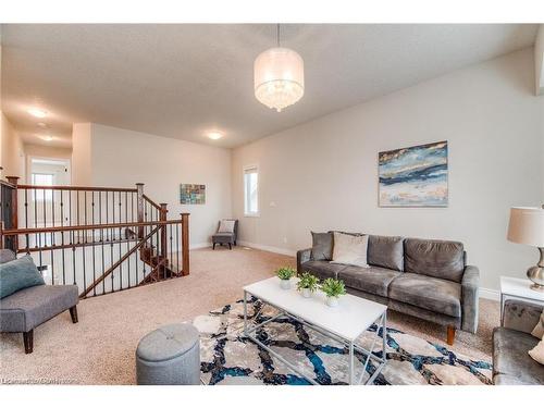 313 Zeller Drive, Kitchener, ON - Indoor Photo Showing Living Room