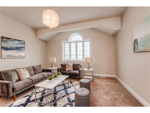 313 Zeller Drive, Kitchener, ON - Indoor Photo Showing Living Room