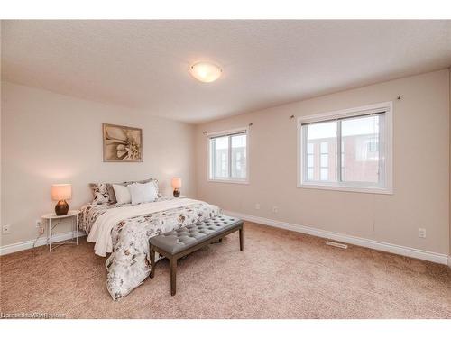 313 Zeller Drive, Kitchener, ON - Indoor Photo Showing Bedroom