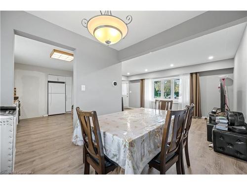 20 Lambert Place, Kitchener, ON - Indoor Photo Showing Dining Room