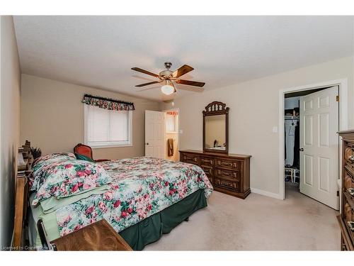 219 Misty Court, Kitchener, ON - Indoor Photo Showing Bedroom