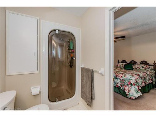 219 Misty Court, Kitchener, ON - Indoor Photo Showing Bathroom