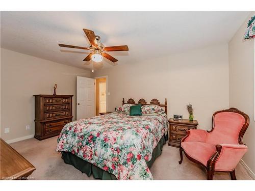 219 Misty Court, Kitchener, ON - Indoor Photo Showing Bedroom