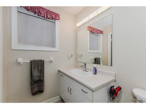 219 Misty Court, Kitchener, ON - Indoor Photo Showing Bathroom