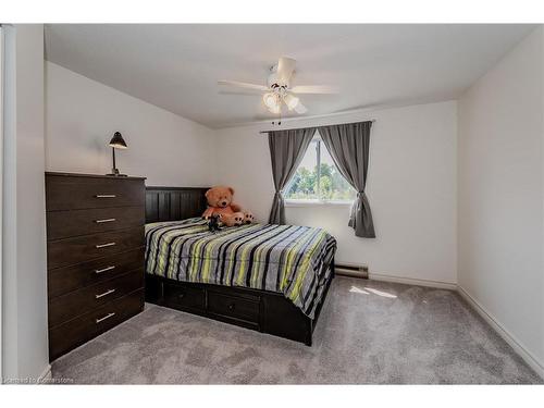 35-60 Elmsdale Drive, Kitchener, ON - Indoor Photo Showing Bedroom