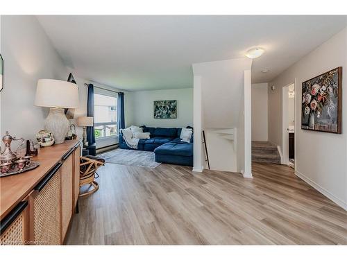 35-60 Elmsdale Drive, Kitchener, ON - Indoor Photo Showing Other Room