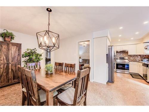 35 Middlemiss Crescent, Cambridge, ON - Indoor Photo Showing Dining Room