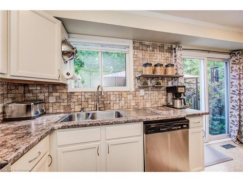 35 Middlemiss Crescent, Cambridge, ON - Indoor Photo Showing Kitchen With Double Sink