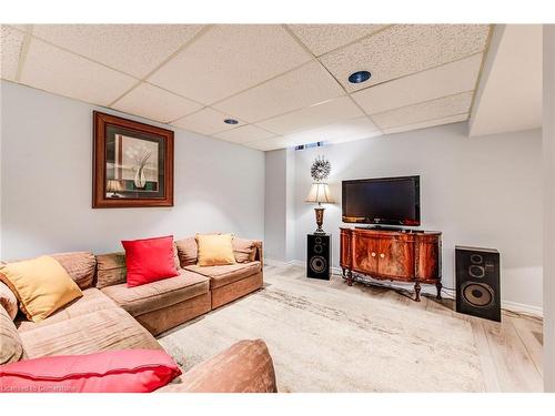 35 Middlemiss Crescent, Cambridge, ON - Indoor Photo Showing Living Room