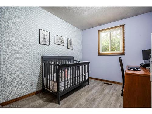 10 Costain Court, Kitchener, ON - Indoor Photo Showing Bedroom