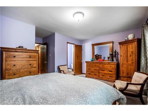 10 Costain Court, Kitchener, ON - Indoor Photo Showing Bedroom