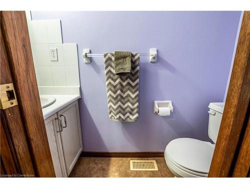 10 Costain Court, Kitchener, ON - Indoor Photo Showing Bathroom