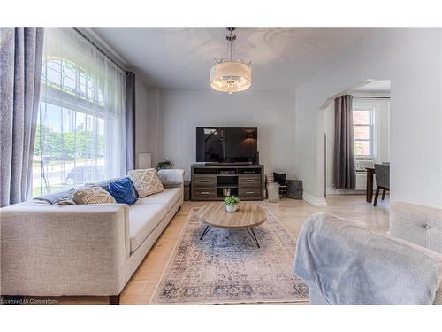 93 Joseph Street, Kitchener, ON - Indoor Photo Showing Living Room