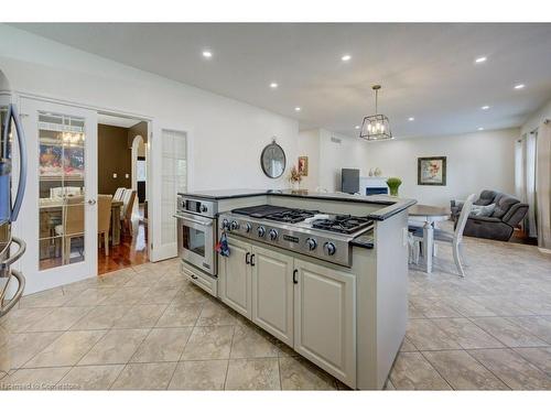 58 West Acres Crescent, Kitchener, ON - Indoor Photo Showing Kitchen