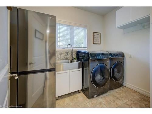 58 West Acres Crescent, Kitchener, ON - Indoor Photo Showing Laundry Room