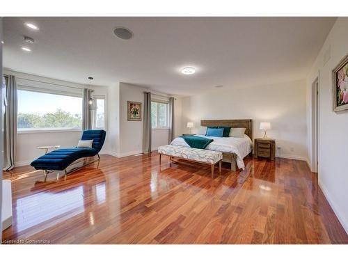 58 West Acres Crescent, Kitchener, ON - Indoor Photo Showing Bedroom