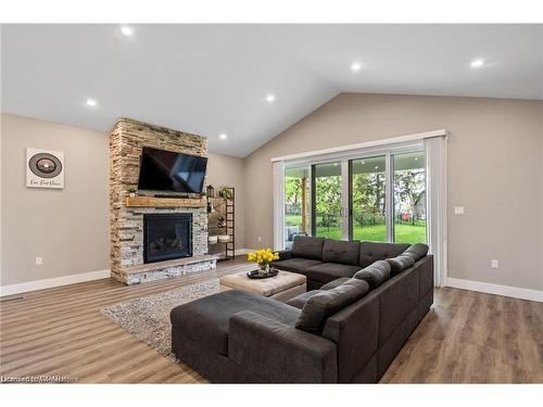 34 North Street W, Tillsonburg, ON - Indoor Photo Showing Living Room With Fireplace