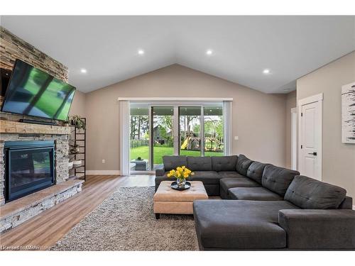 34 North Street W, Tillsonburg, ON - Indoor Photo Showing Living Room With Fireplace