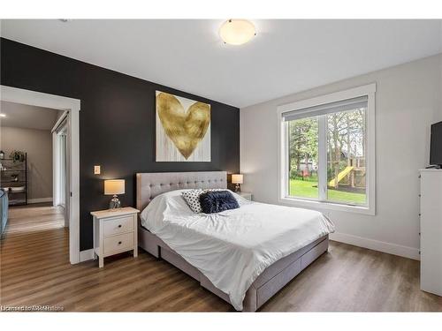 34 North Street W, Tillsonburg, ON - Indoor Photo Showing Bedroom