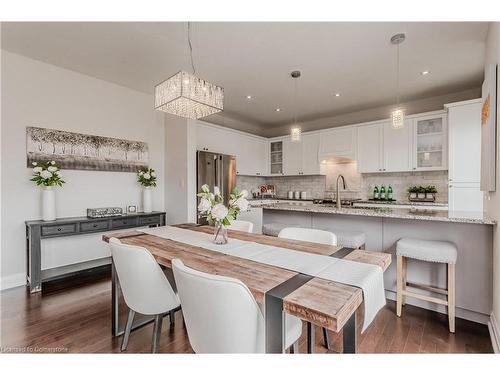 6 Greyhawk Street, Kitchener, ON - Indoor Photo Showing Dining Room