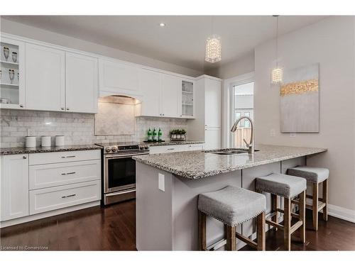 6 Greyhawk Street, Kitchener, ON - Indoor Photo Showing Kitchen With Upgraded Kitchen