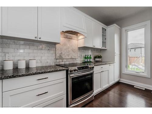 6 Greyhawk Street, Kitchener, ON - Indoor Photo Showing Kitchen