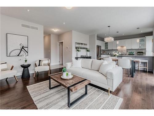 6 Greyhawk Street, Kitchener, ON - Indoor Photo Showing Living Room