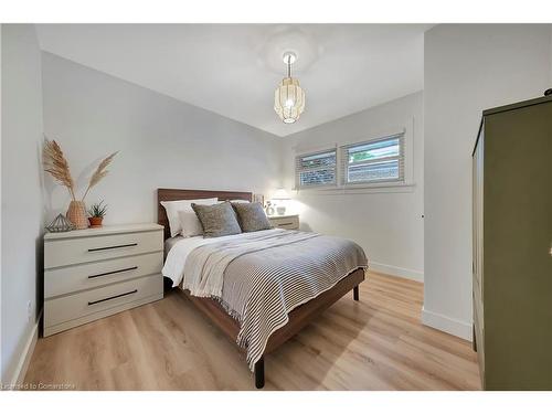 42 Sandra Avenue, Kitchener, ON - Indoor Photo Showing Bedroom