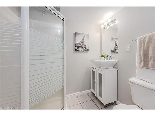 547 St Moritz Avenue, Waterloo, ON - Indoor Photo Showing Bathroom