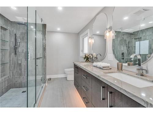 902 Kowal Drive, Mississauga, ON - Indoor Photo Showing Bathroom