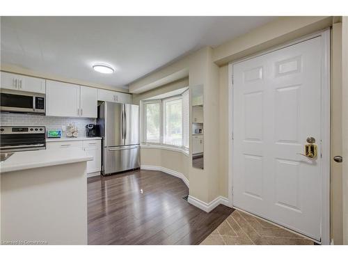 660 Hillview Road, Cambridge, ON - Indoor Photo Showing Kitchen With Stainless Steel Kitchen