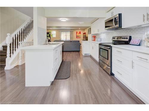 660 Hillview Road, Cambridge, ON - Indoor Photo Showing Kitchen