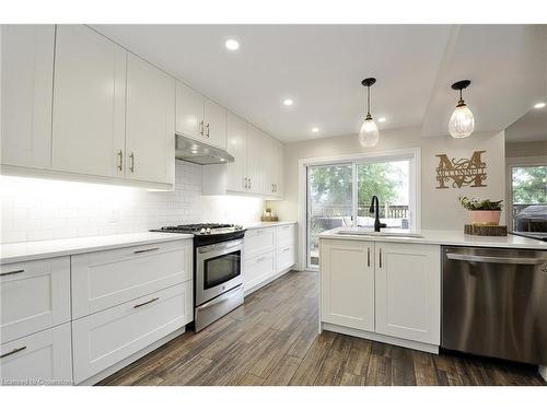 67 Copperfield Drive, Cambridge, ON - Indoor Photo Showing Kitchen With Upgraded Kitchen