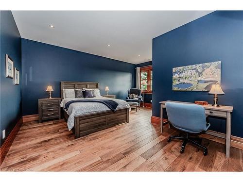 1305 Sawmill Road, West Montrose, ON - Indoor Photo Showing Bedroom