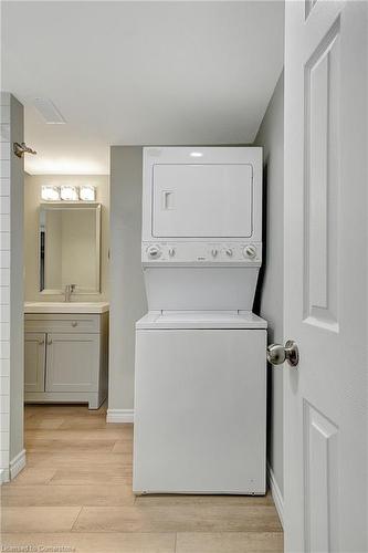 Lower-43 Holm Street, Cambridge, ON - Indoor Photo Showing Laundry Room