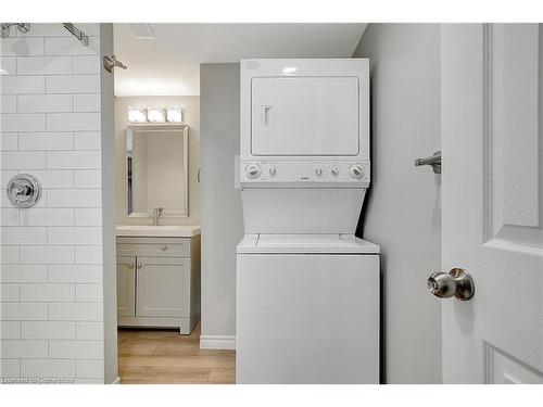 Lower-43 Holm Street, Cambridge, ON - Indoor Photo Showing Laundry Room