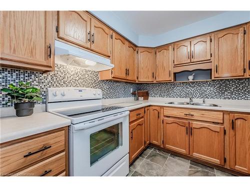 501-1414 King Street E, Kitchener, ON - Indoor Photo Showing Kitchen With Double Sink