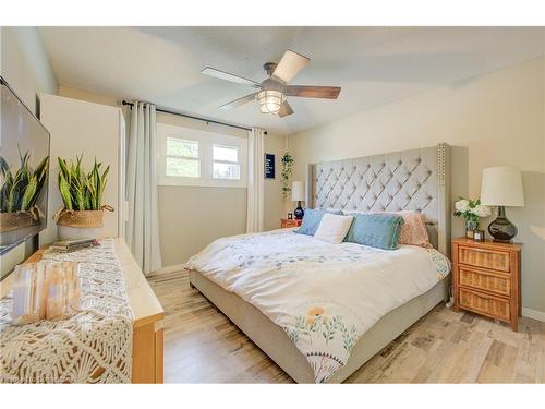 8 Byton Lane, Cambridge, ON - Indoor Photo Showing Bedroom