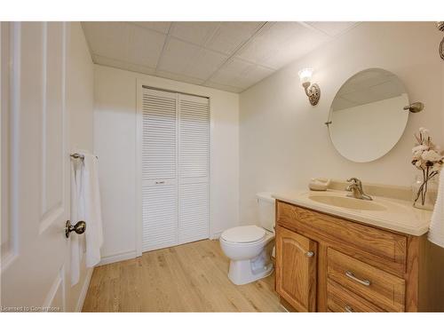 8 Byton Lane, Cambridge, ON - Indoor Photo Showing Bathroom