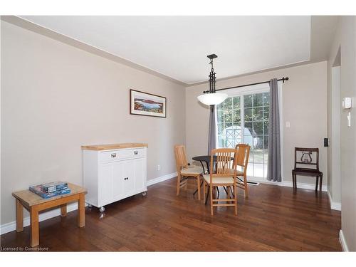 385 Greenbrook Drive, Kitchener, ON - Indoor Photo Showing Dining Room