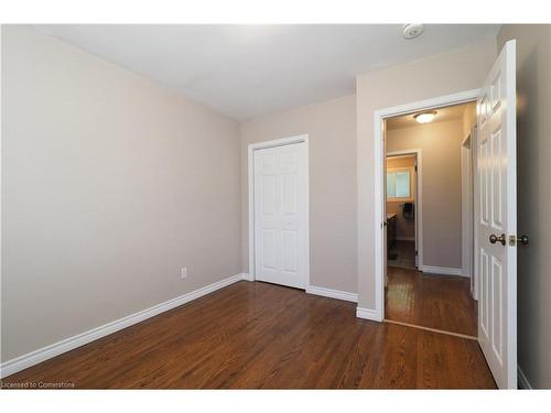 385 Greenbrook Drive, Kitchener, ON - Indoor Photo Showing Other Room