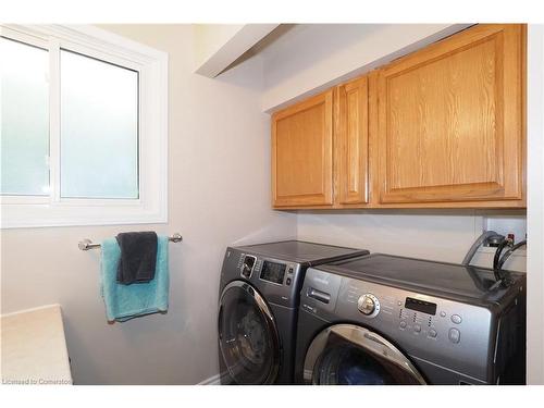 385 Greenbrook Drive, Kitchener, ON - Indoor Photo Showing Laundry Room